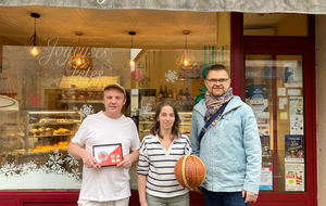 Des fèves à l’effigie du VSF Basket chez Boulangerie Benoit !